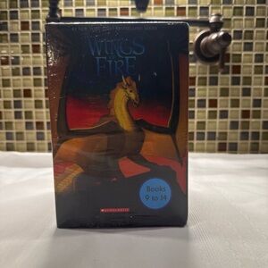 Scholastic Wings of Fire Box Set - Black and Red